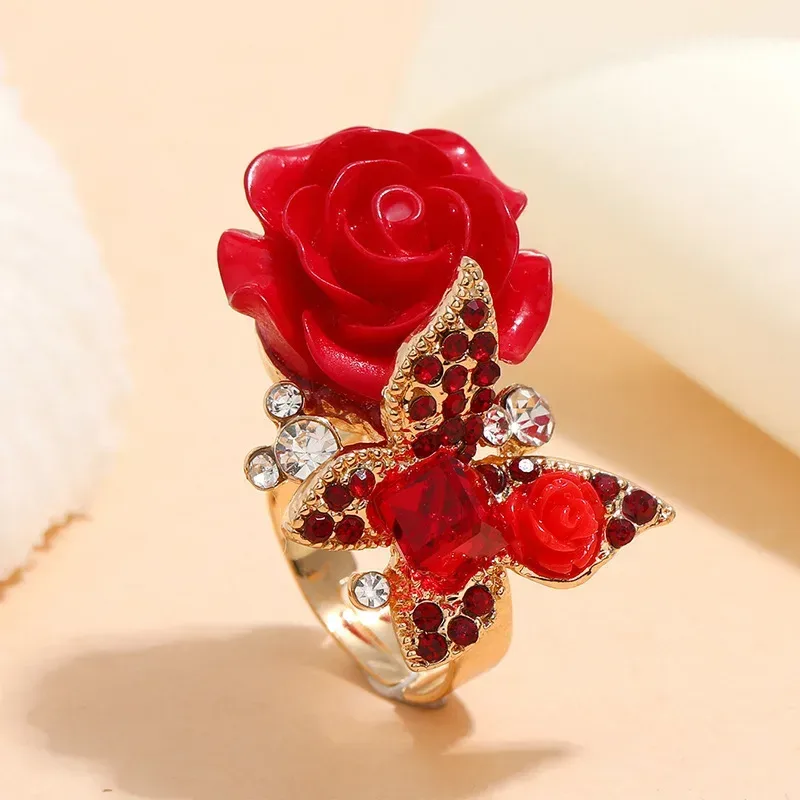 side view of the turquoise rose and butterfly ring and its band